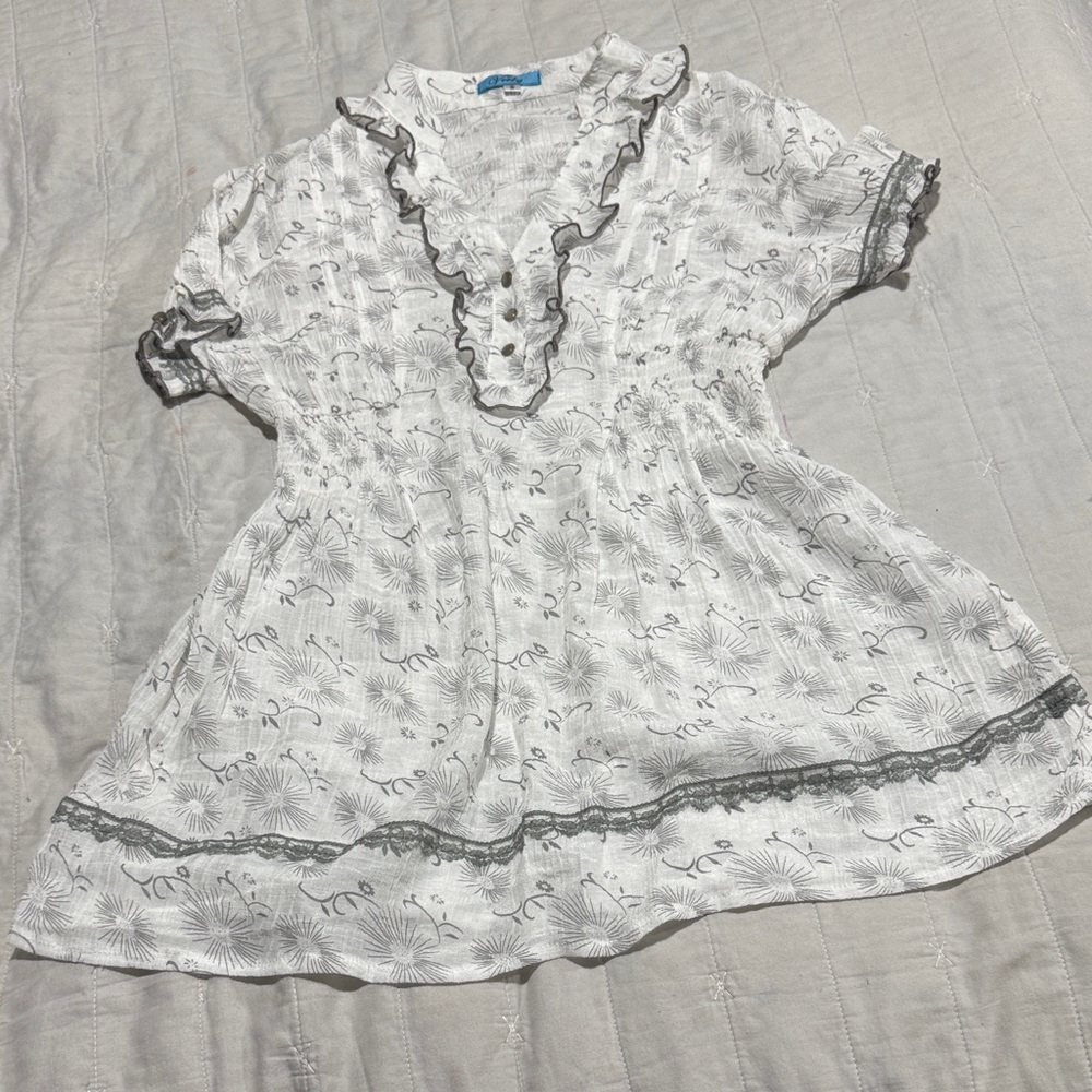 Verty White Floral Top